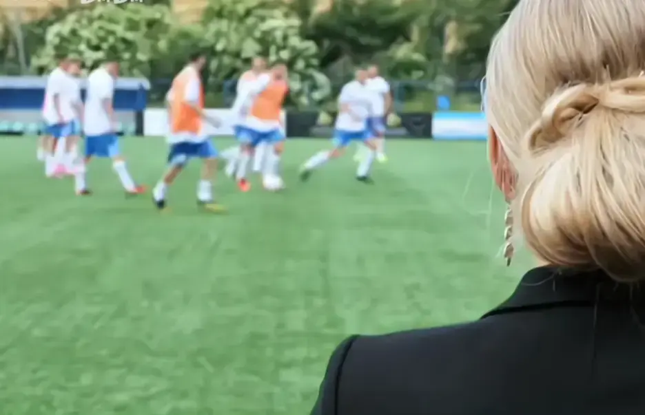 法国电影《Footballers'Moms》高清完整版免费在线观看-足球队的女老板们全集无广告播放-VS影视资源
