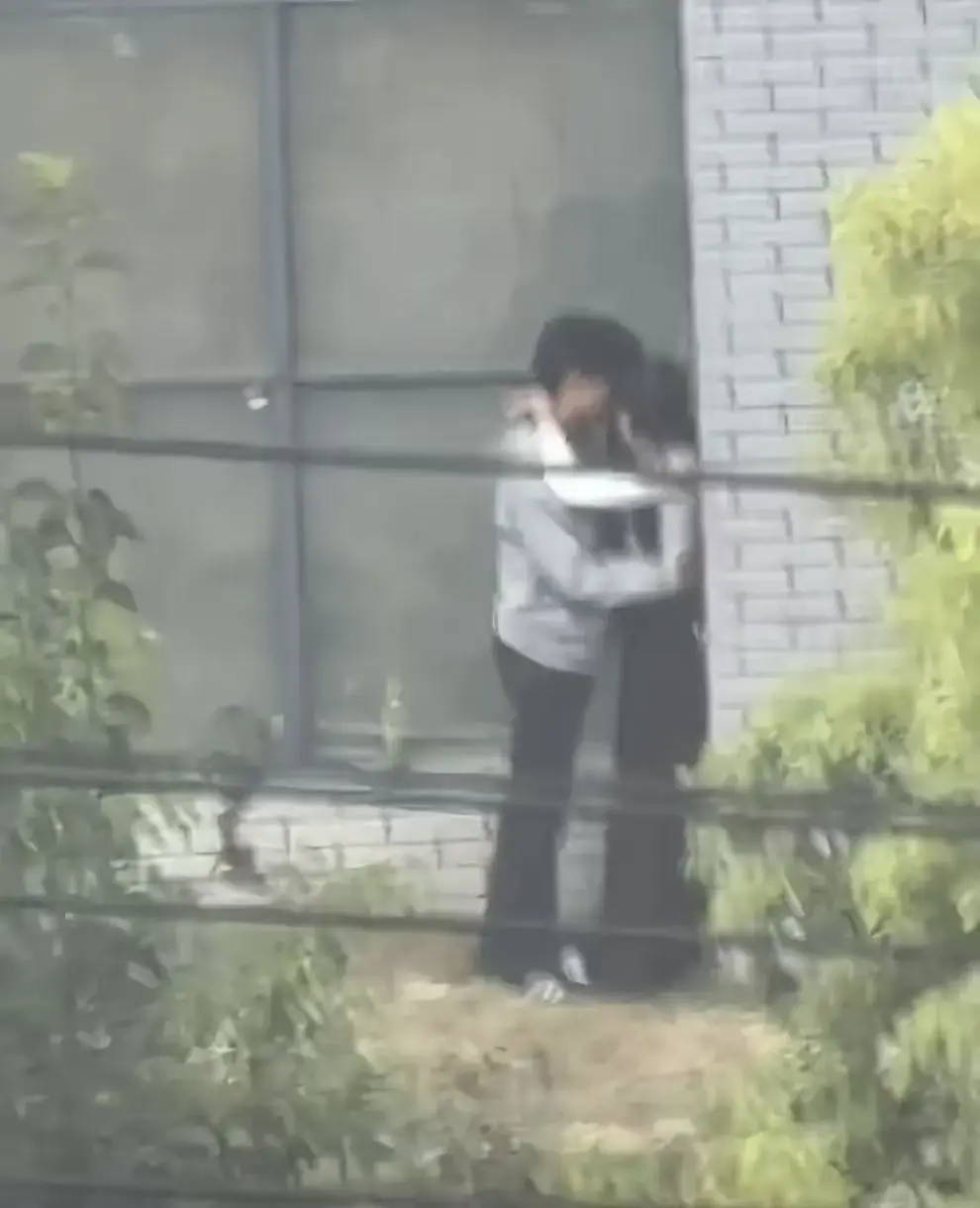 蚌埠职教园情侣野外视频事件后续-完整版高清资源免费看-全网热议原生态视频画面-蚌埠职教园情侣野外视频限时抢先鉴赏